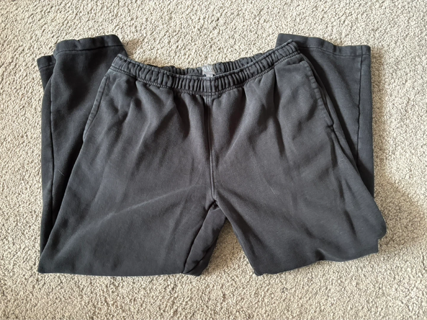 GAP Joggers Sweatpants - Medium