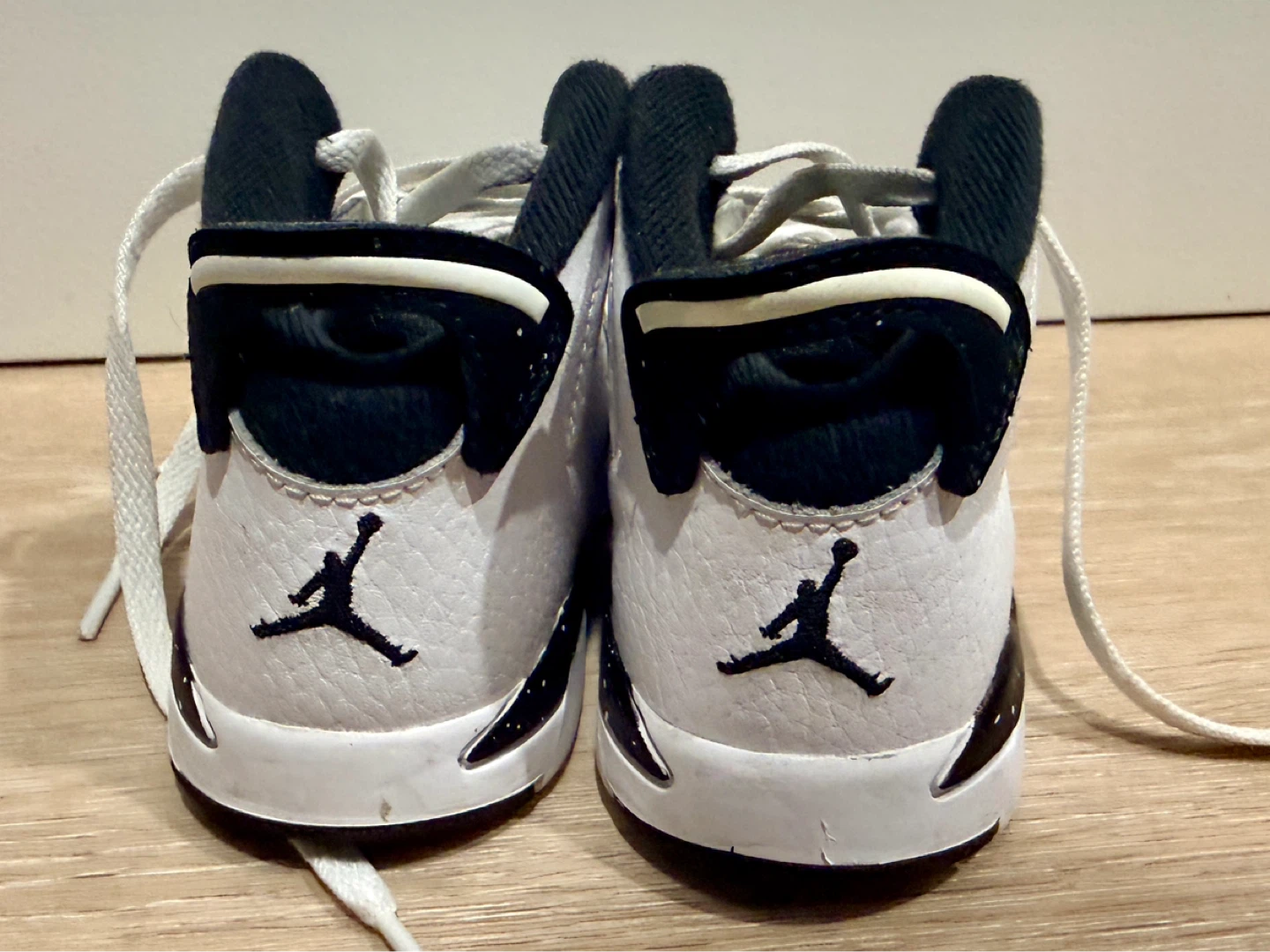 Jordan 6 Retro TD Toddler Shoes White Black Size 8C - photo 3