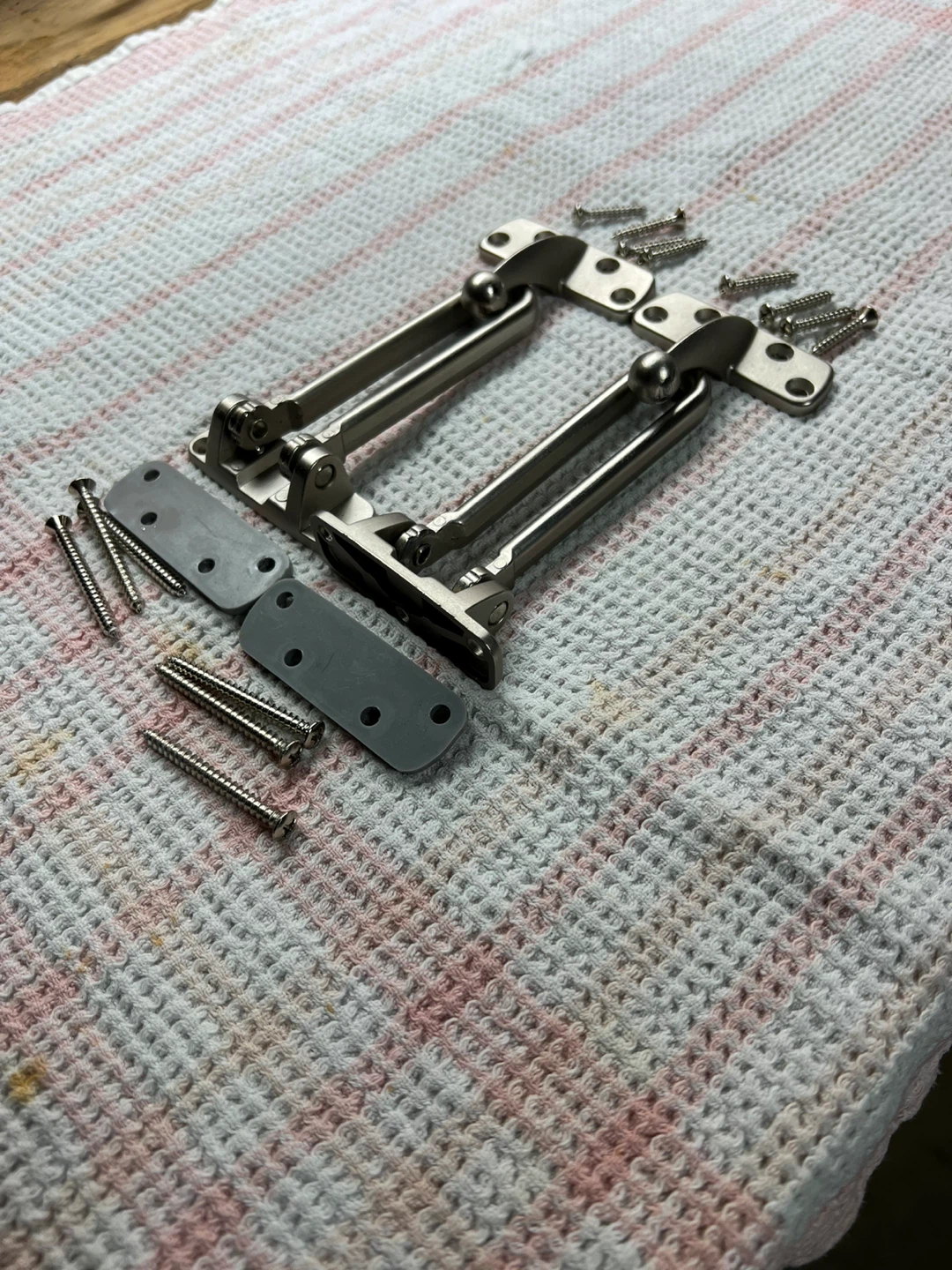 2 Door Safety Latches - photo 3