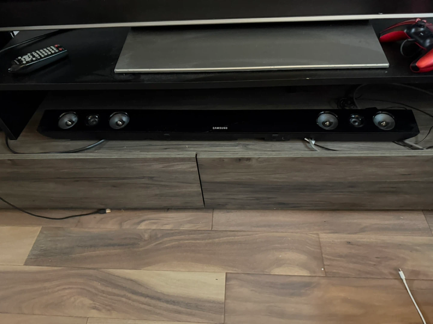 Samsung Soundbar with Subwoofer