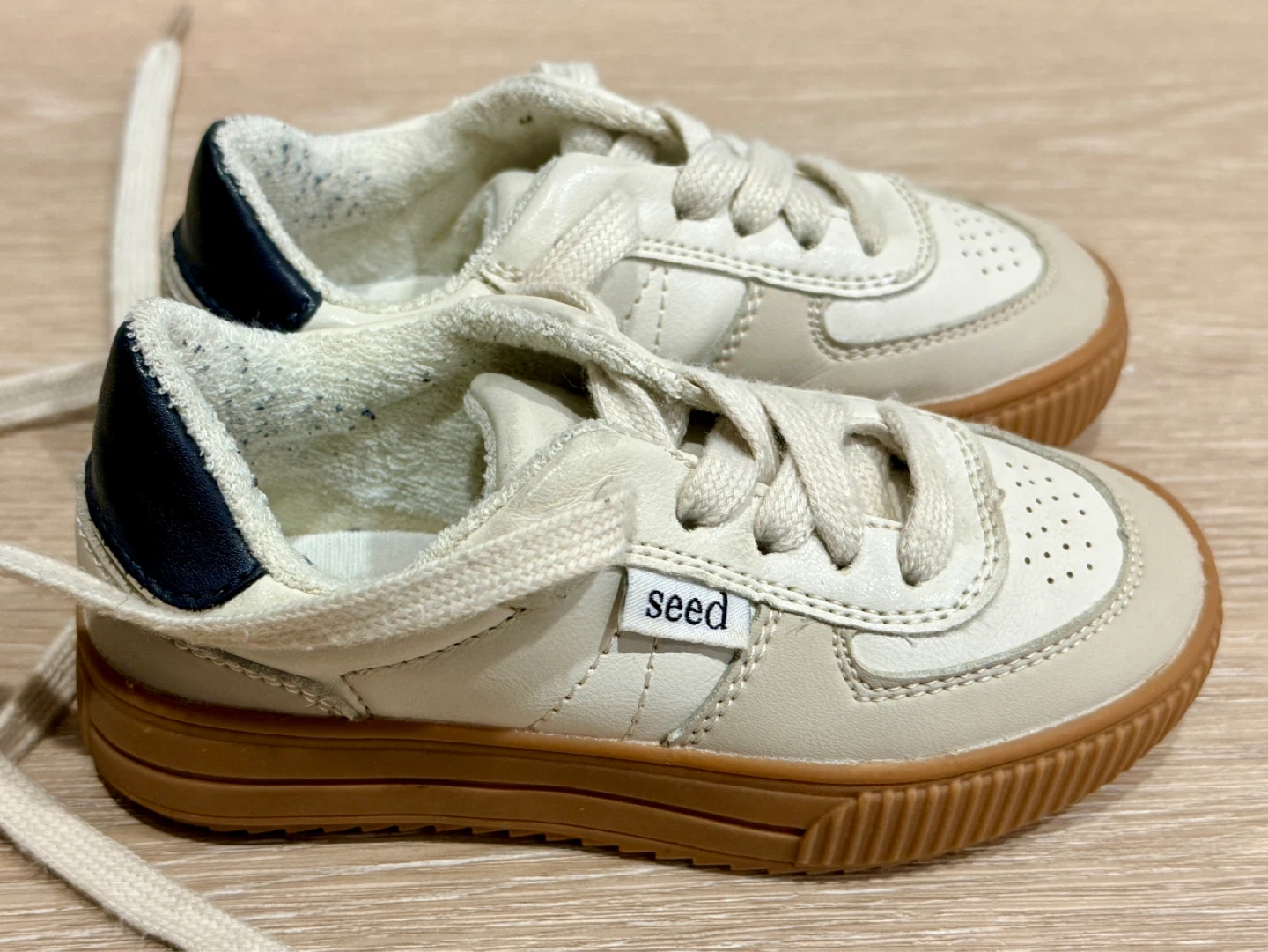 Seed Heritage Sneakers - Size 25