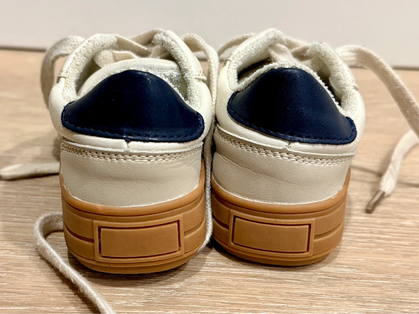 Seed Heritage Sneakers - Size 25 - photo 5