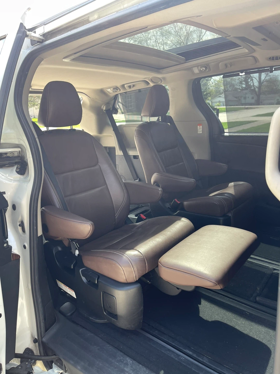 2015 Toyota Sienna  Limited Minivan - photo 5