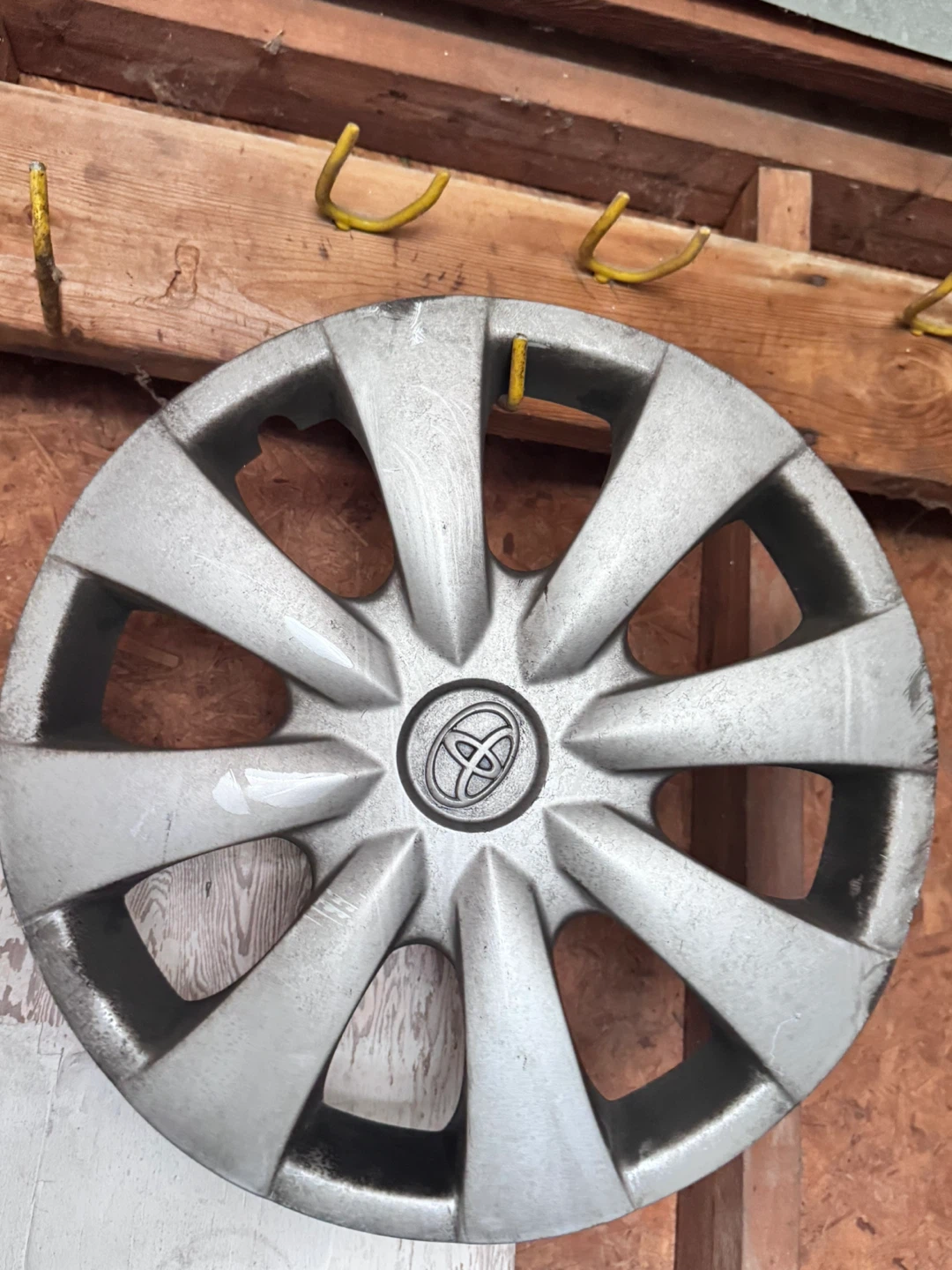15  Toyota Hubcaps