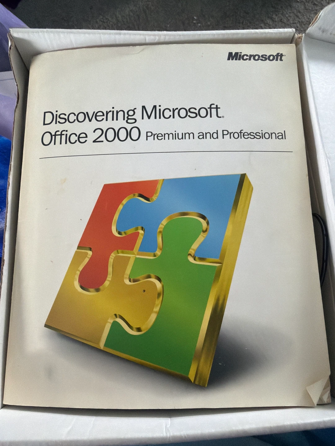 Microsoft Office 2000 Premium and Professional Software Suite