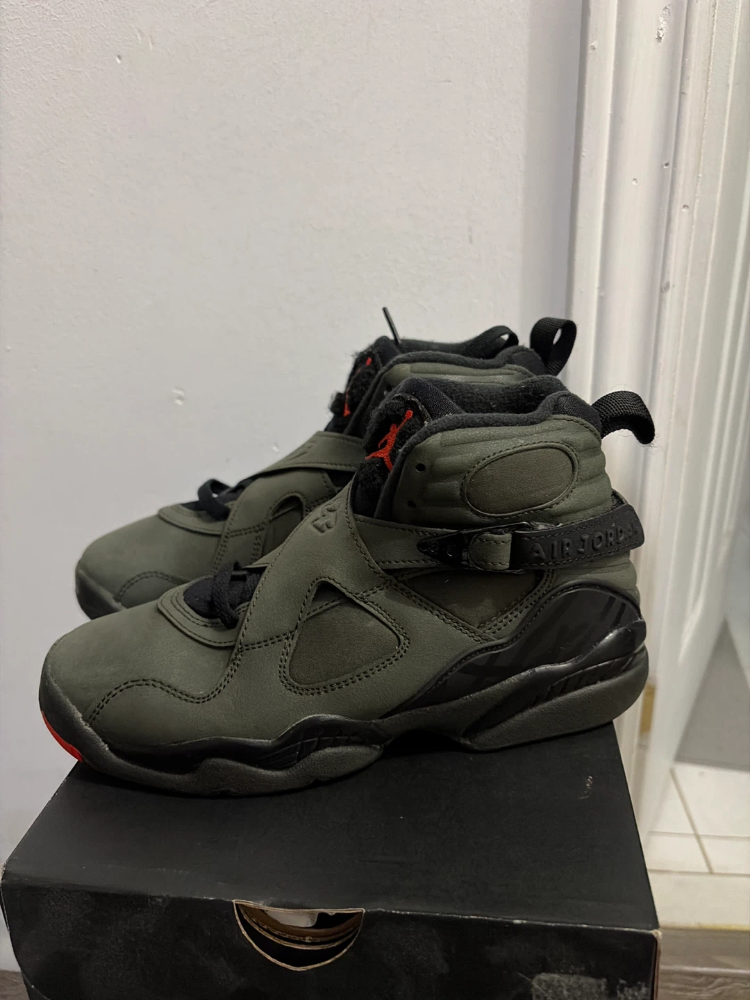 Air Jordan 8 Retro Olive Black Red - photo 2