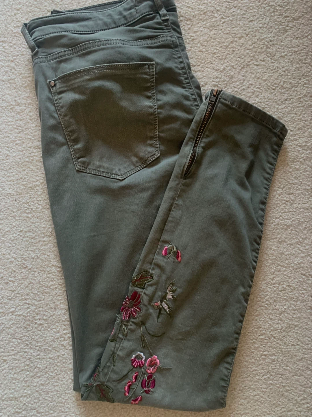 Esprit Olive Green Embroidered Zipper Ankle Jeans - Size US 8