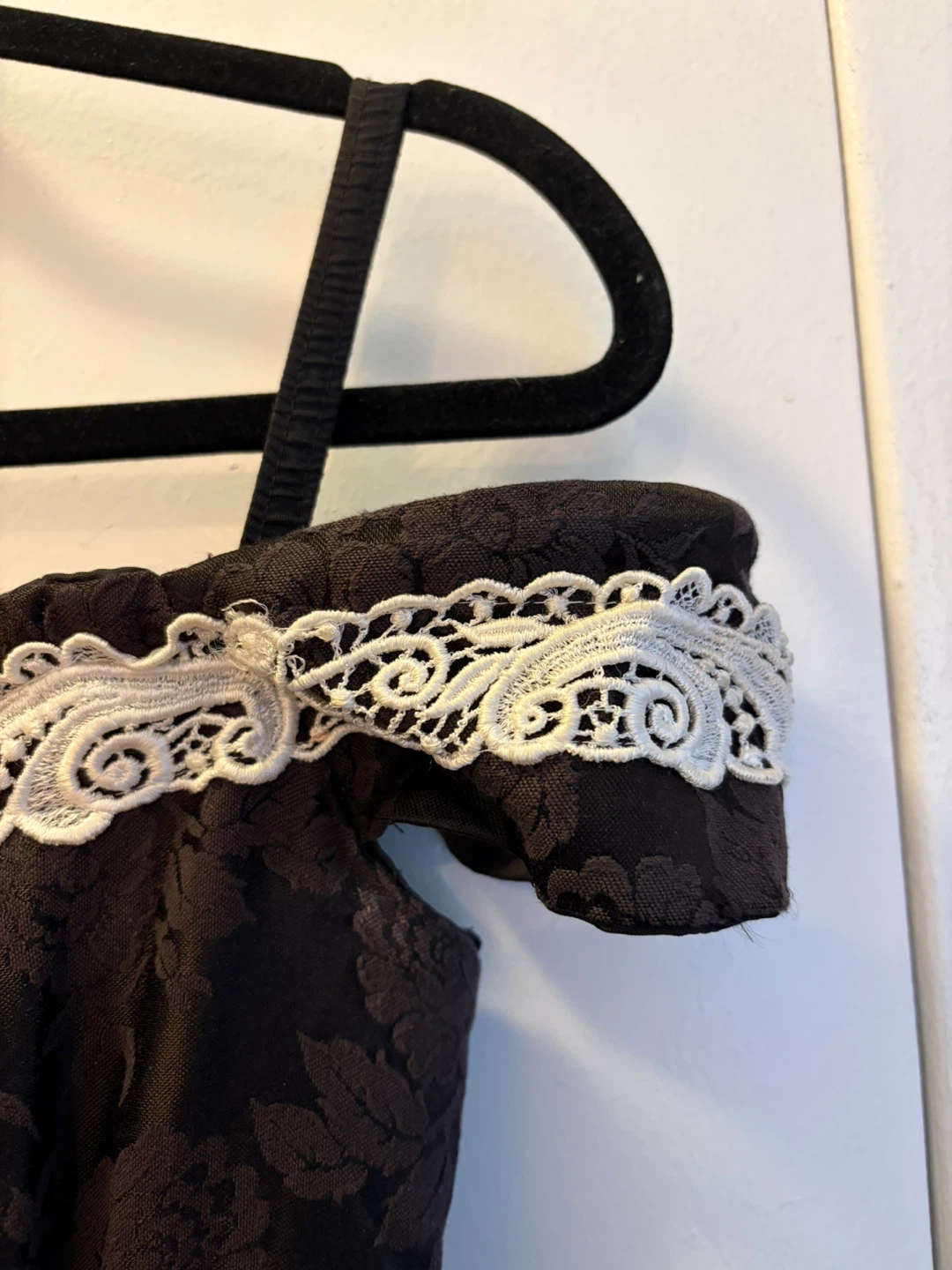 Black flared party dress - photo 4
