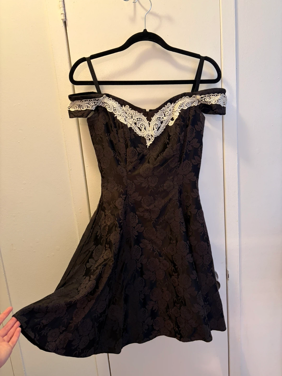 Black flared party dress - photo 2