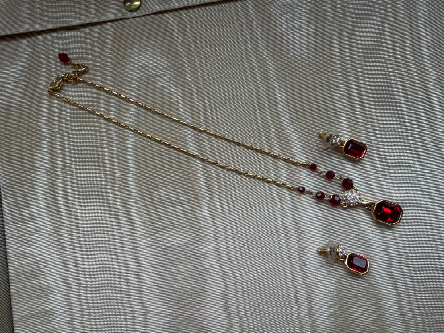 Swarovski Gold-tone Scarlet Red Crystals Set - photo 5