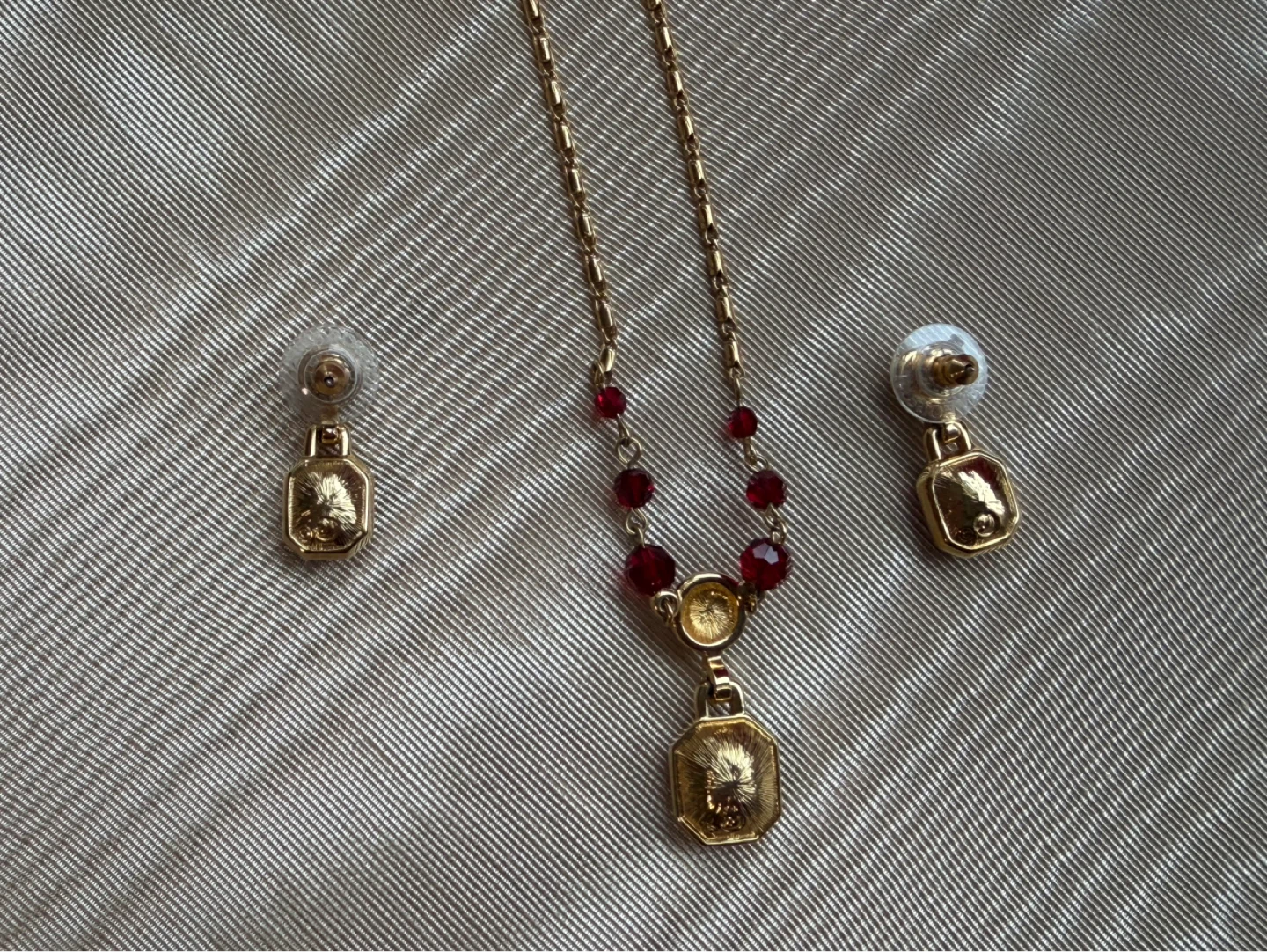 Swarovski Gold-tone Scarlet Red Crystals Set - photo 4
