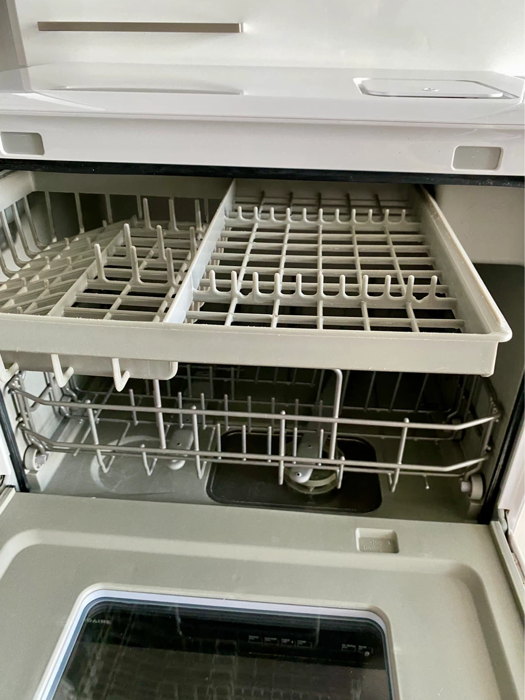 AIRMSEN Countertop Dishwasher Like New! 🌱 - photo 4