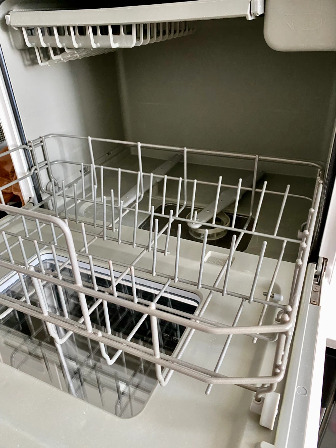 AIRMSEN Countertop Dishwasher Like New! 🌱 - photo 2