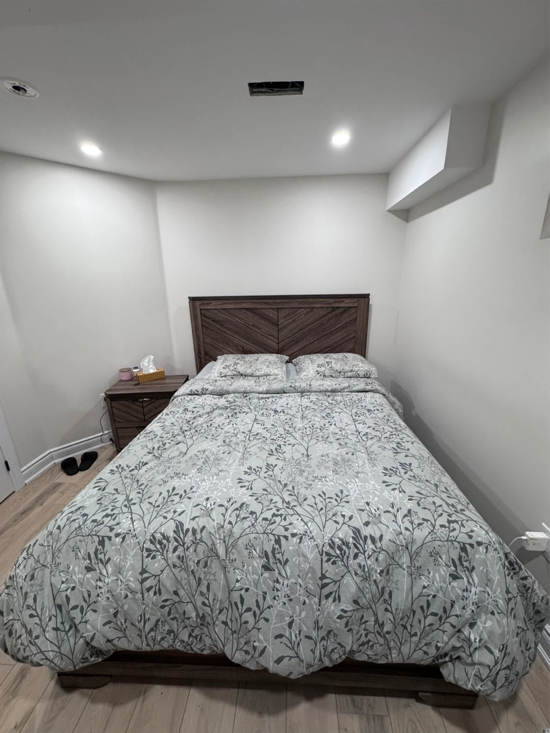 Wooden Bedroom Set - Headboard and Nightstand - photo 4