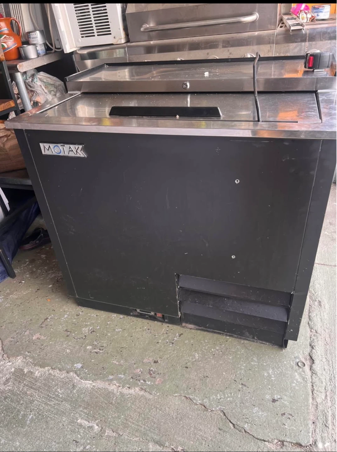 MOTAK Commercial Beverage Refrigerator Cooler