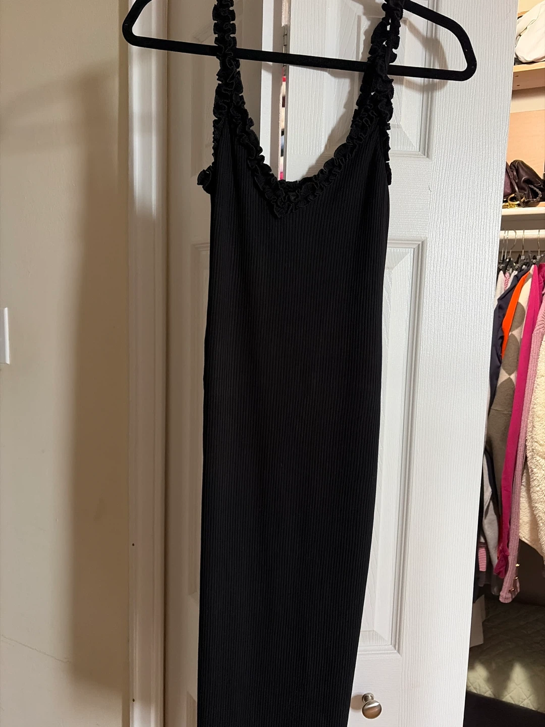 Wilfred Free Medium Black Ribbed Midi Dress with Ruffle Straps