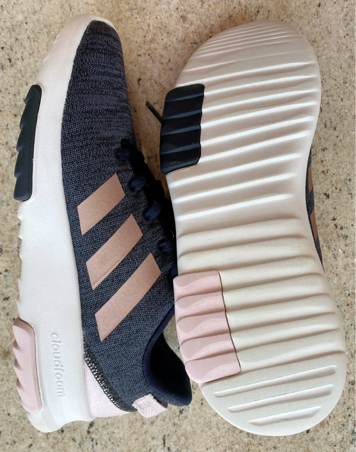 Brand new Adidas Cloudfoam Shoes - Size 3.5 - photo 2