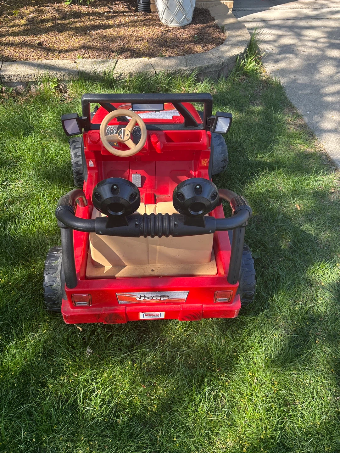 Power wheels Red Jeep Wrangler Ride-On Toy Car - photo 5