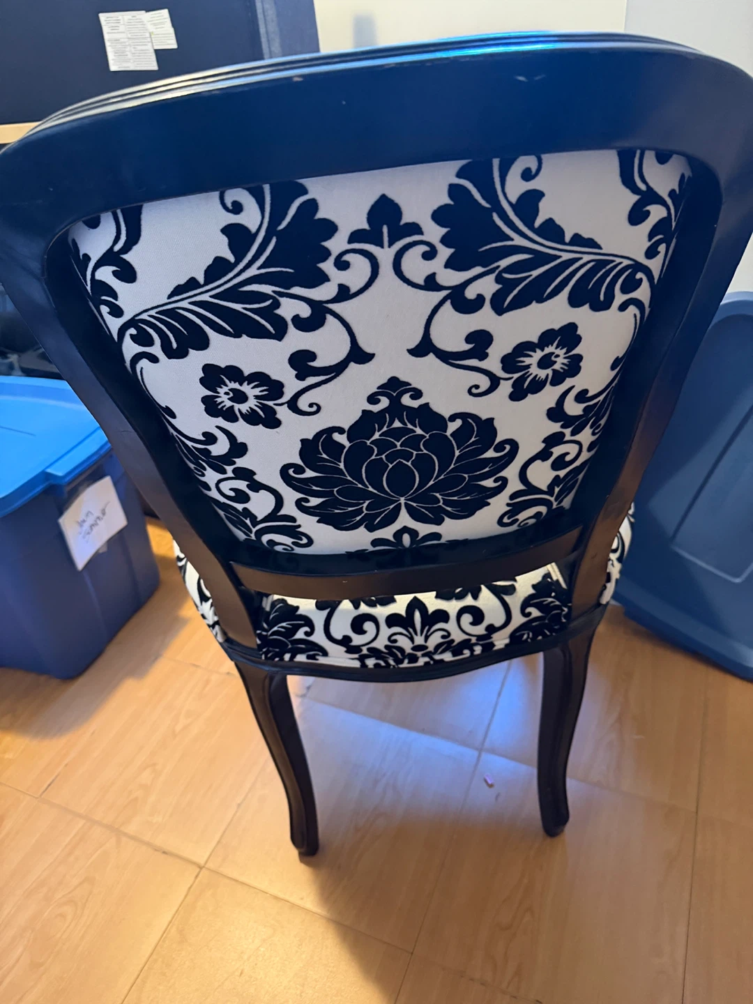 Black and White Damask Accent Chair - photo 3