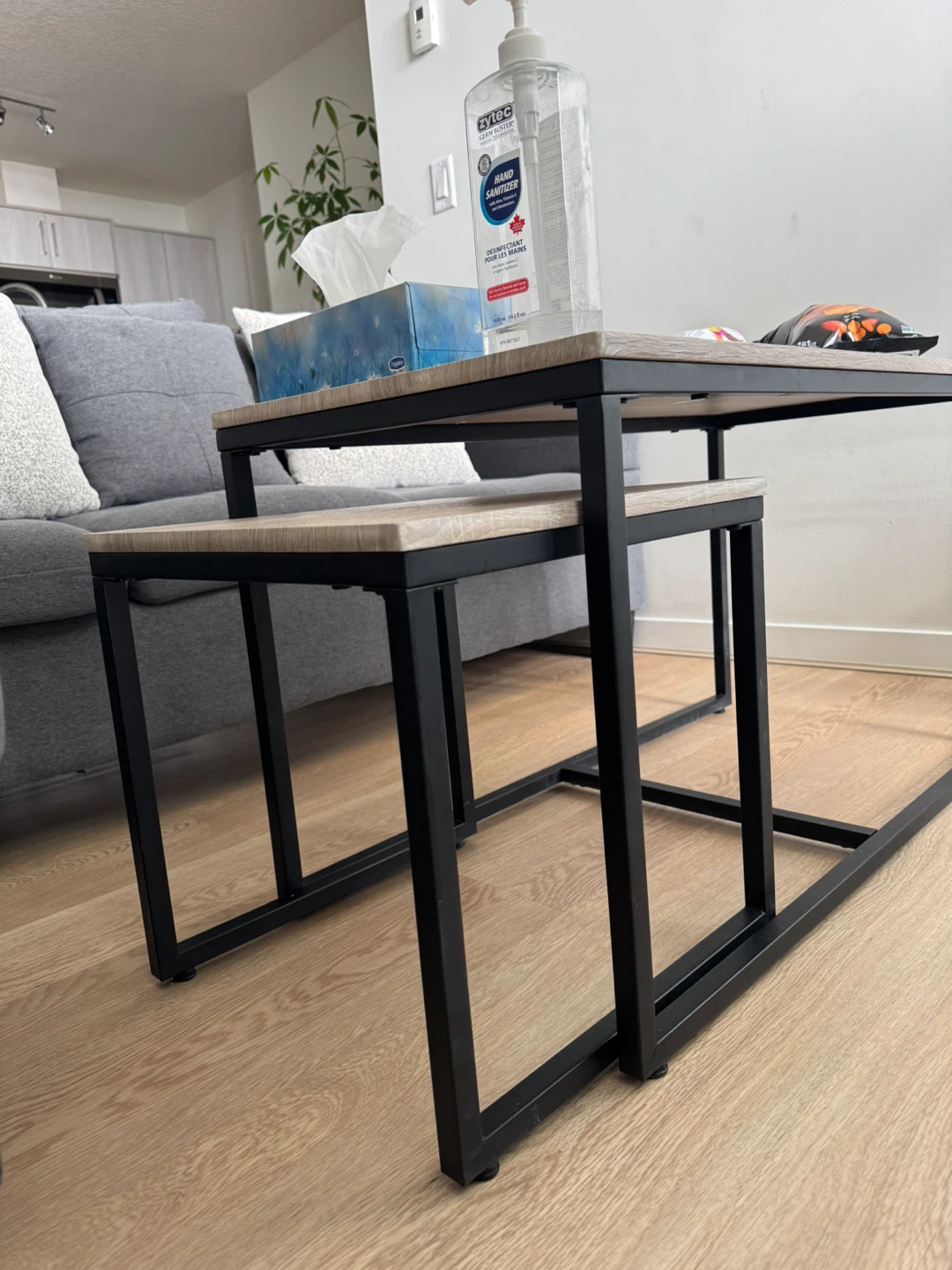 Nesting Coffee Table Set w/ 2 Side Tables - photo 2