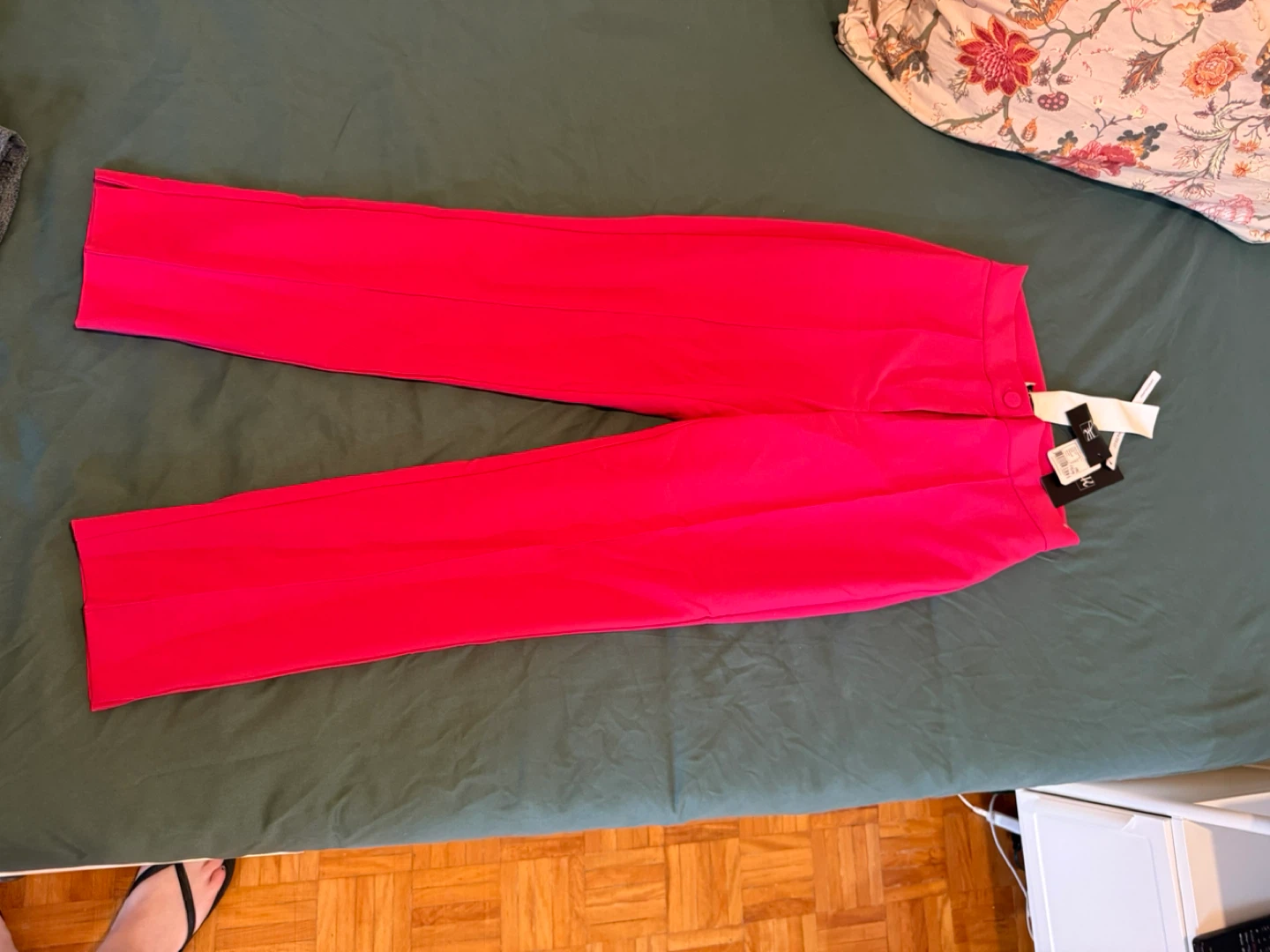 Joseph Ribkoff Bright Pink Pants Size 6 - photo 2