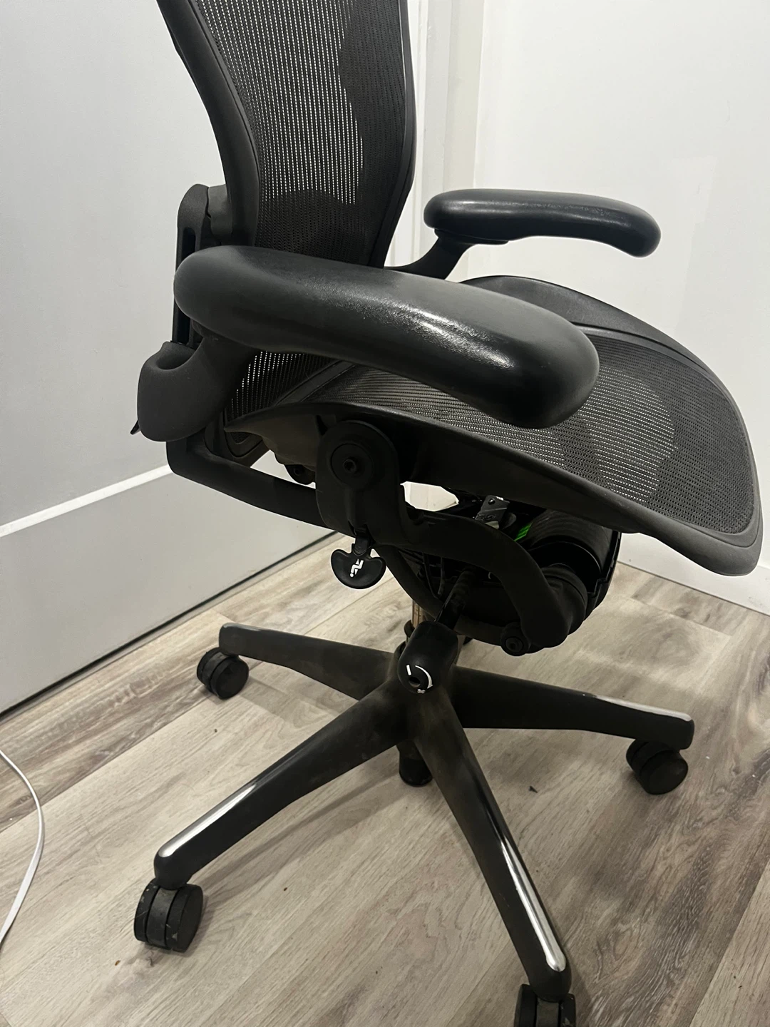 Herman Miller Aeron Office Chair - photo 2