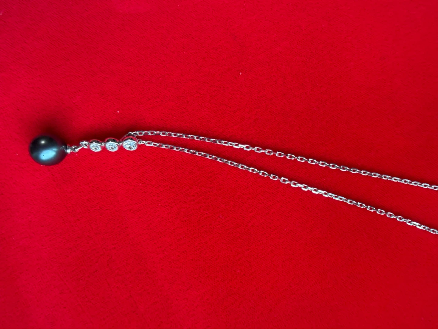 Swarovski Pendant Necklace with Black Pearl and Crystals - photo 4