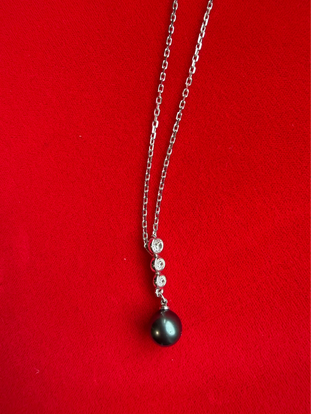 Swarovski Pendant Necklace with Black Pearl and Crystals - photo 2