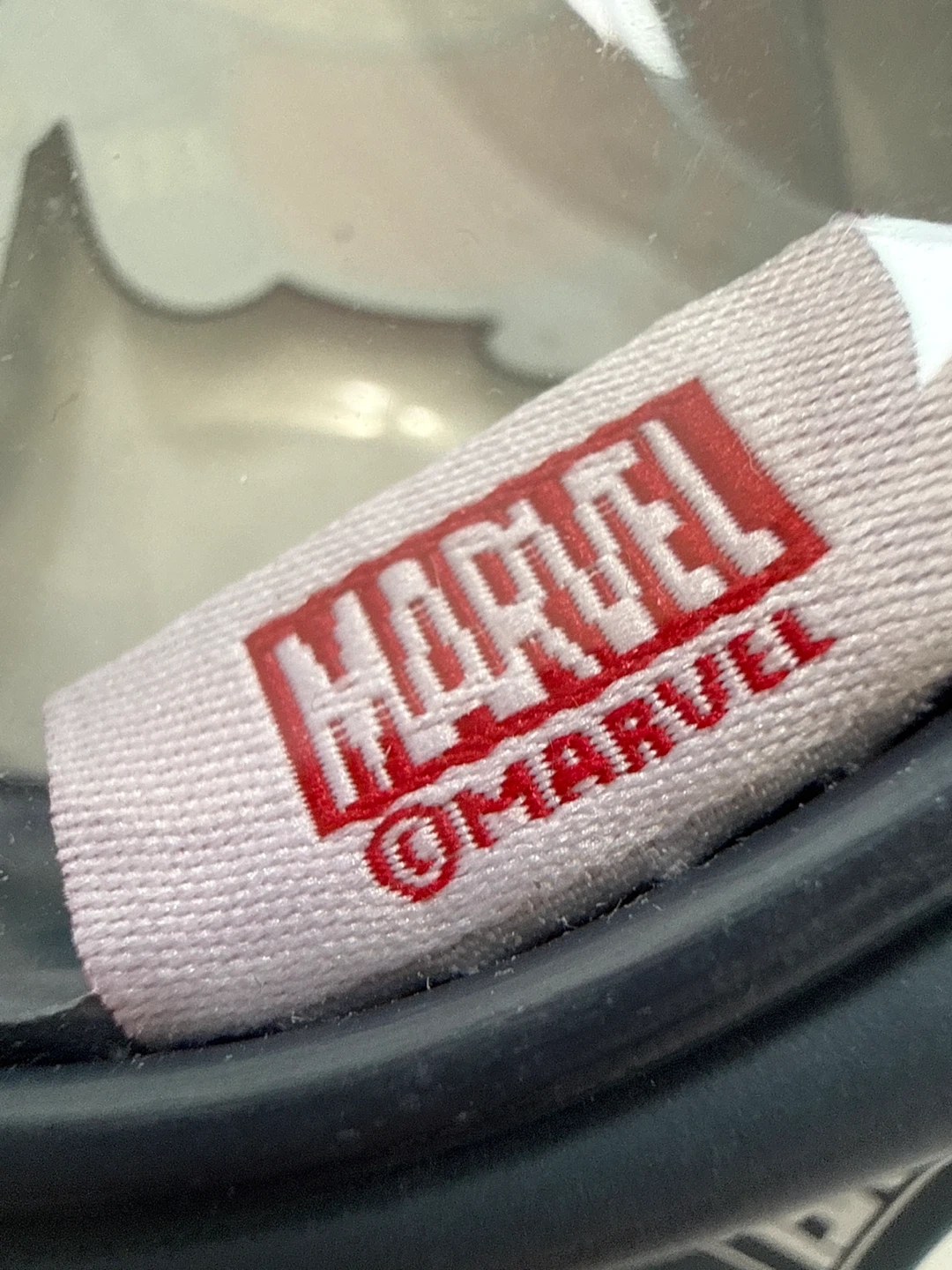 Miniso Marvel Black Widow Clear Round Pouch - photo 2