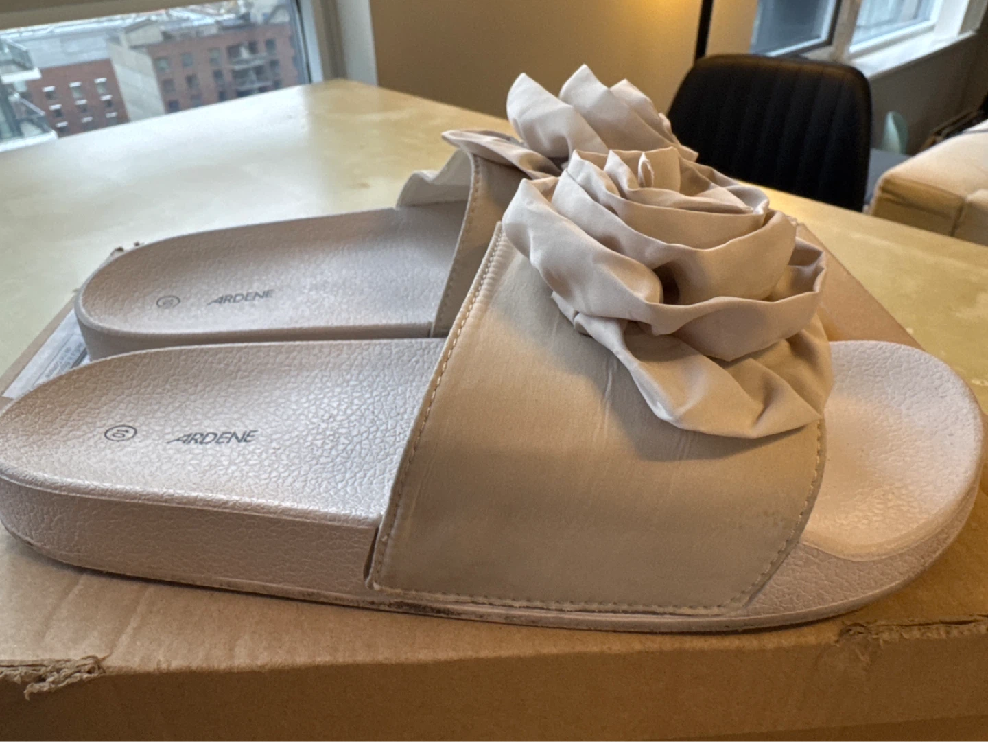 Ardene flower slides - photo 2