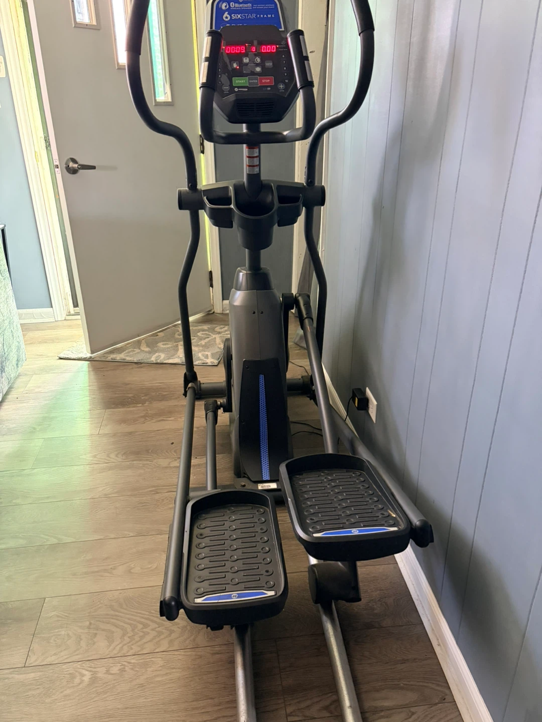 Horizon Fitness 7.0 AE Elliptical Trainer - photo 3