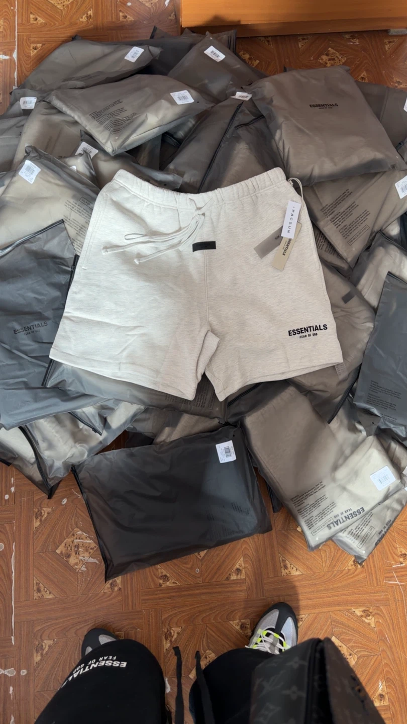 Fear of God Essentials Sweat Shorts - photo 3