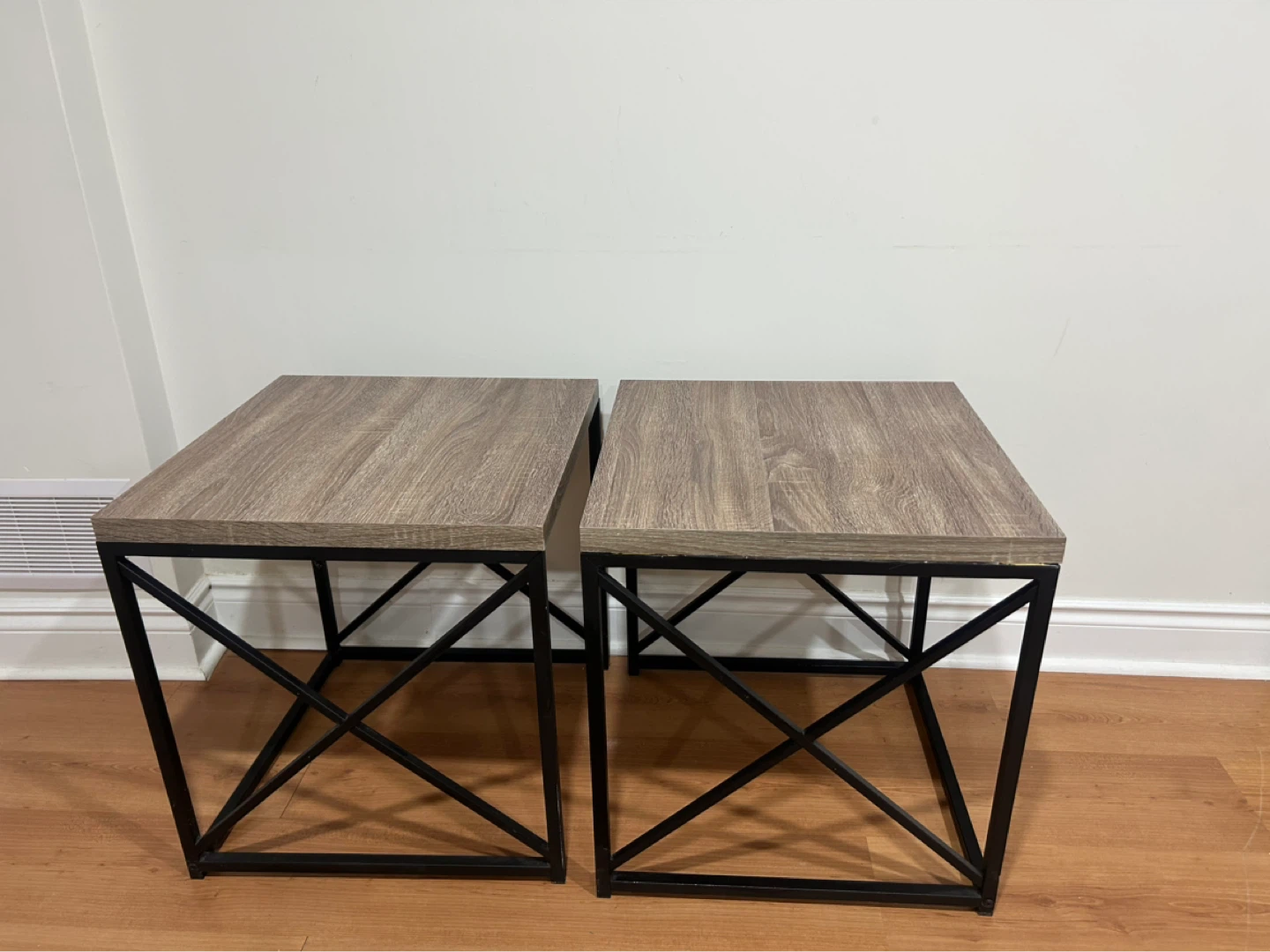Set of 2 Wood Grain Side Tables - photo 3
