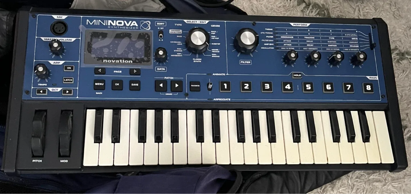 Novation Mininova Synthesizer