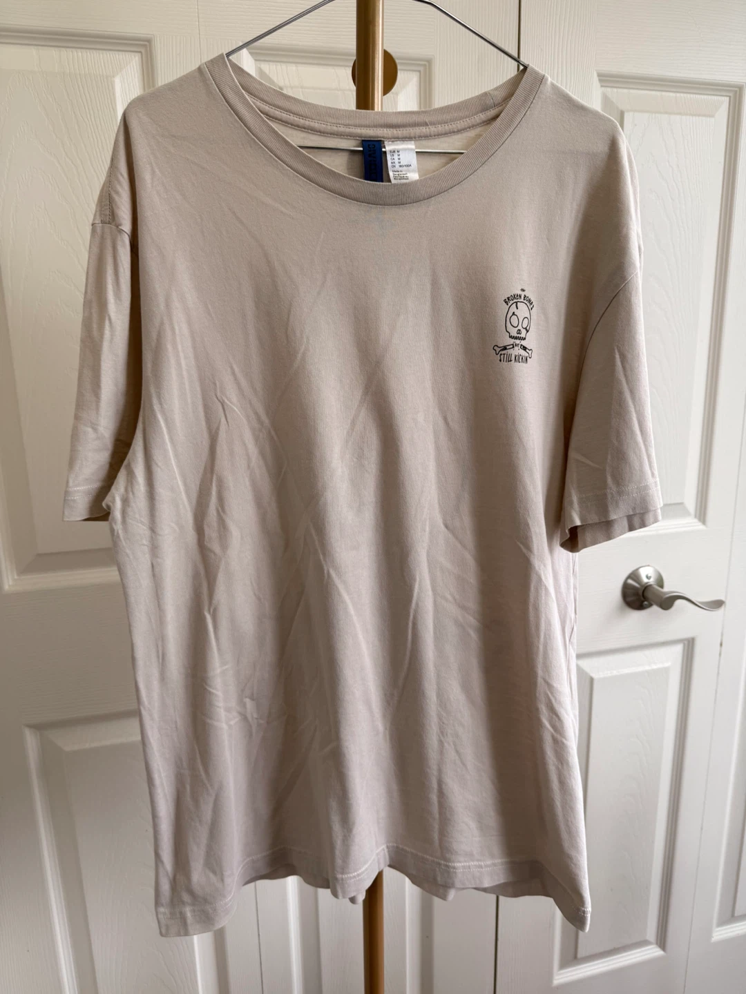 H&M Divided "Broken Bones Still Kickin'" T-Shirt - Medium