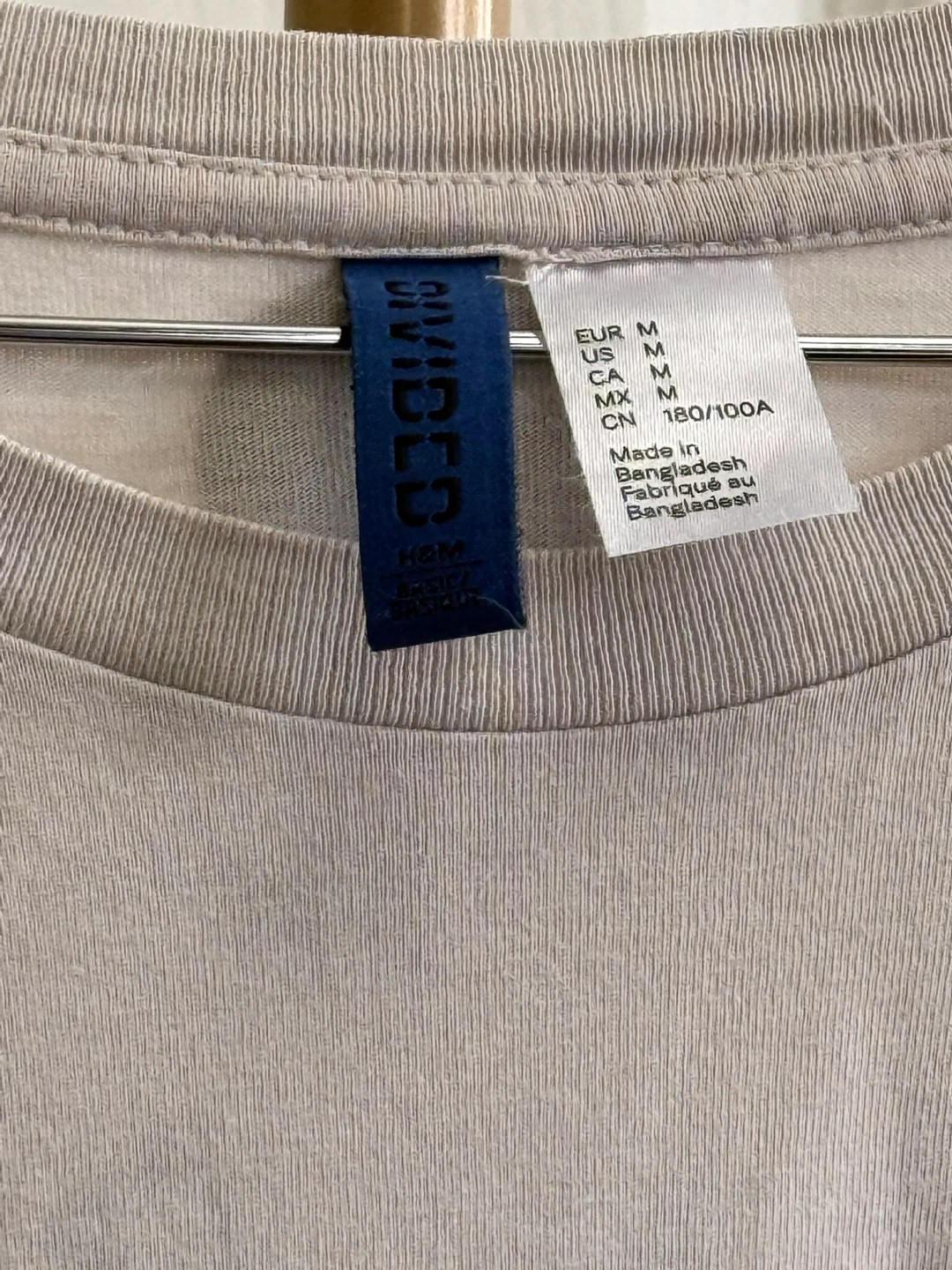 H&M Divided "Broken Bones Still Kickin'" T-Shirt - Medium - photo 3