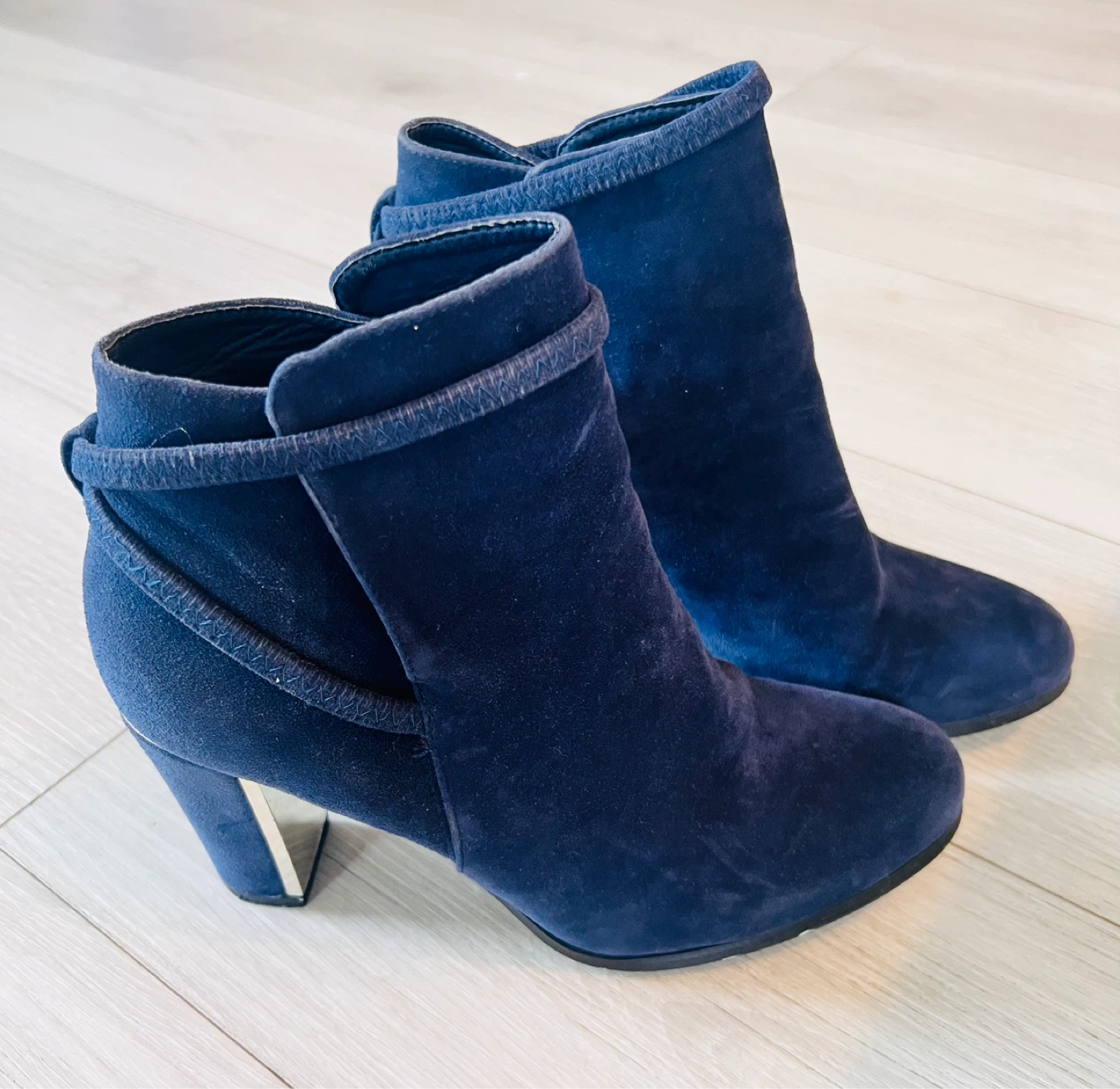 Navy Blue Suede Ankle Boots - photo 3