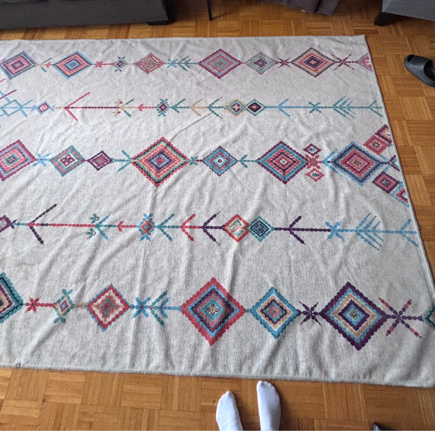 Geometric Pattern Area Rug with non slip rug pad. 6 x 9 feet - photo 5