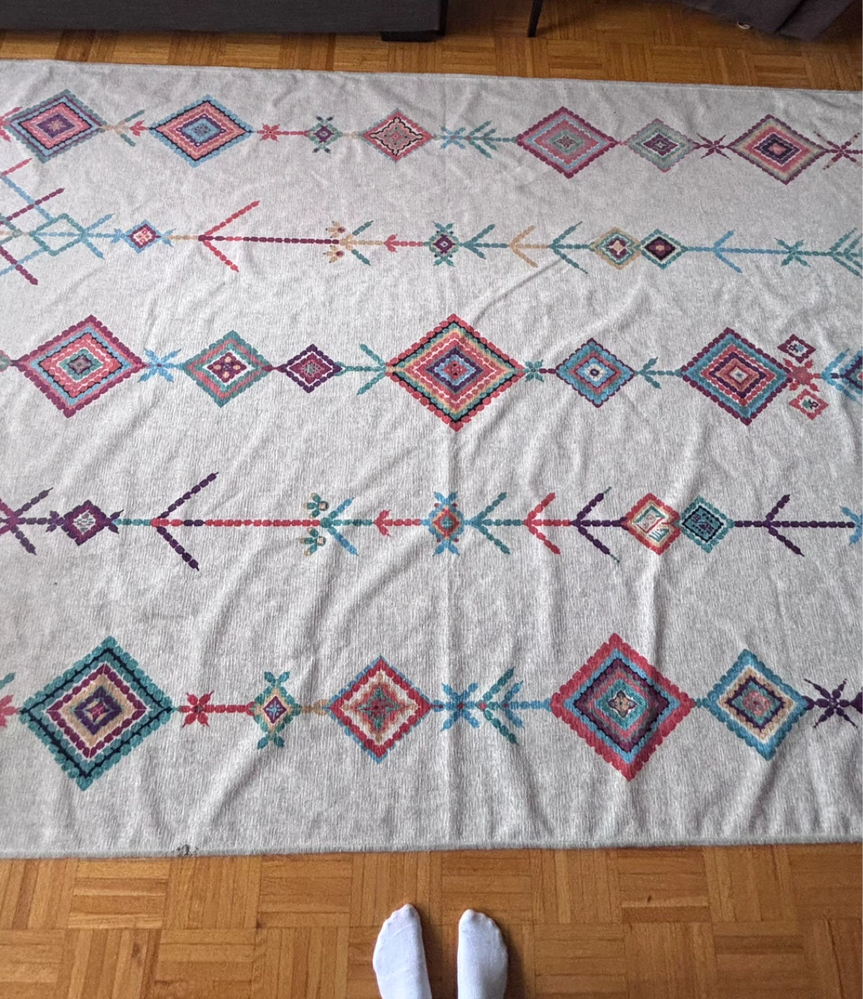 Geometric Pattern Area Rug with non slip rug pad. 6 x 9 feet - photo 4