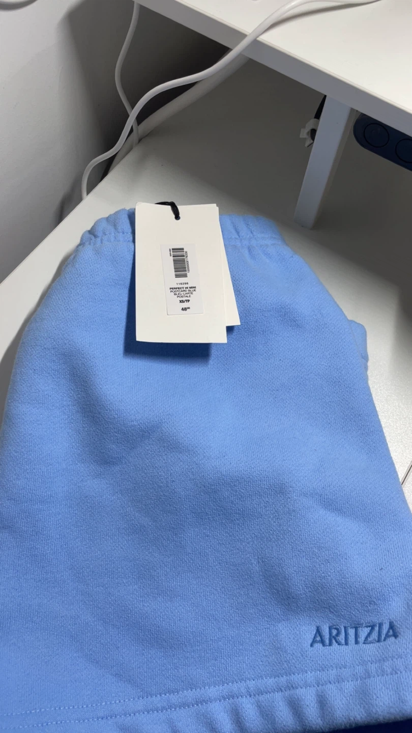 Aritzia Light Blue shorts - photo 2
