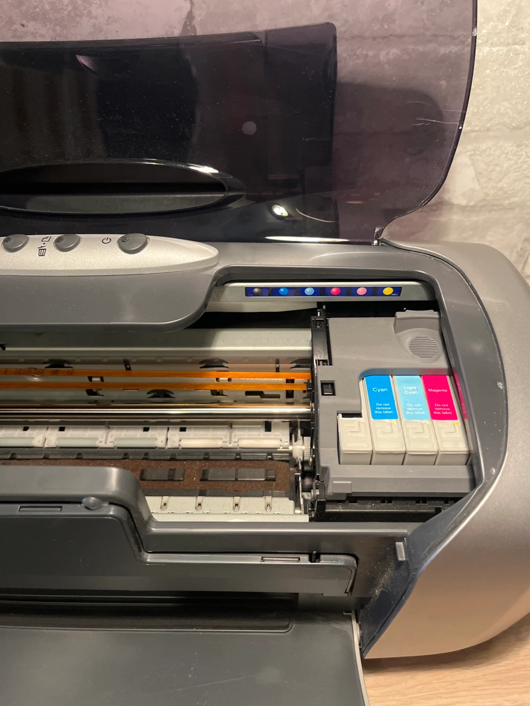 Epson Stylus Photo R200 Printer - photo 5