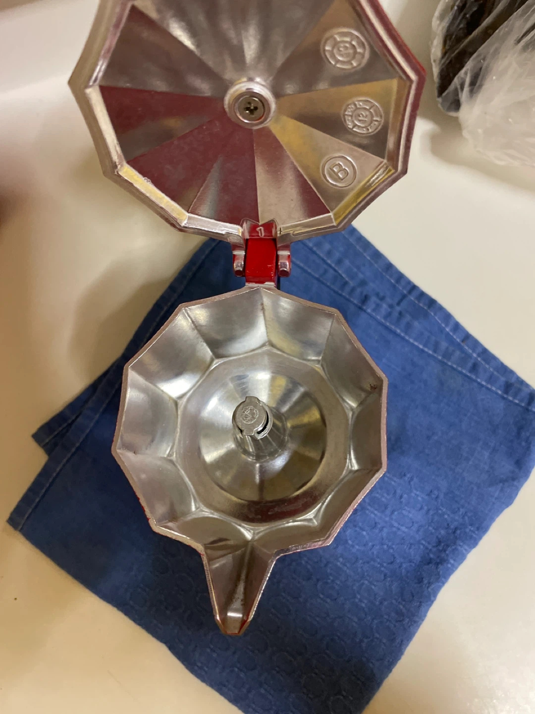 Red Moka Pot Coffee Maker - photo 3