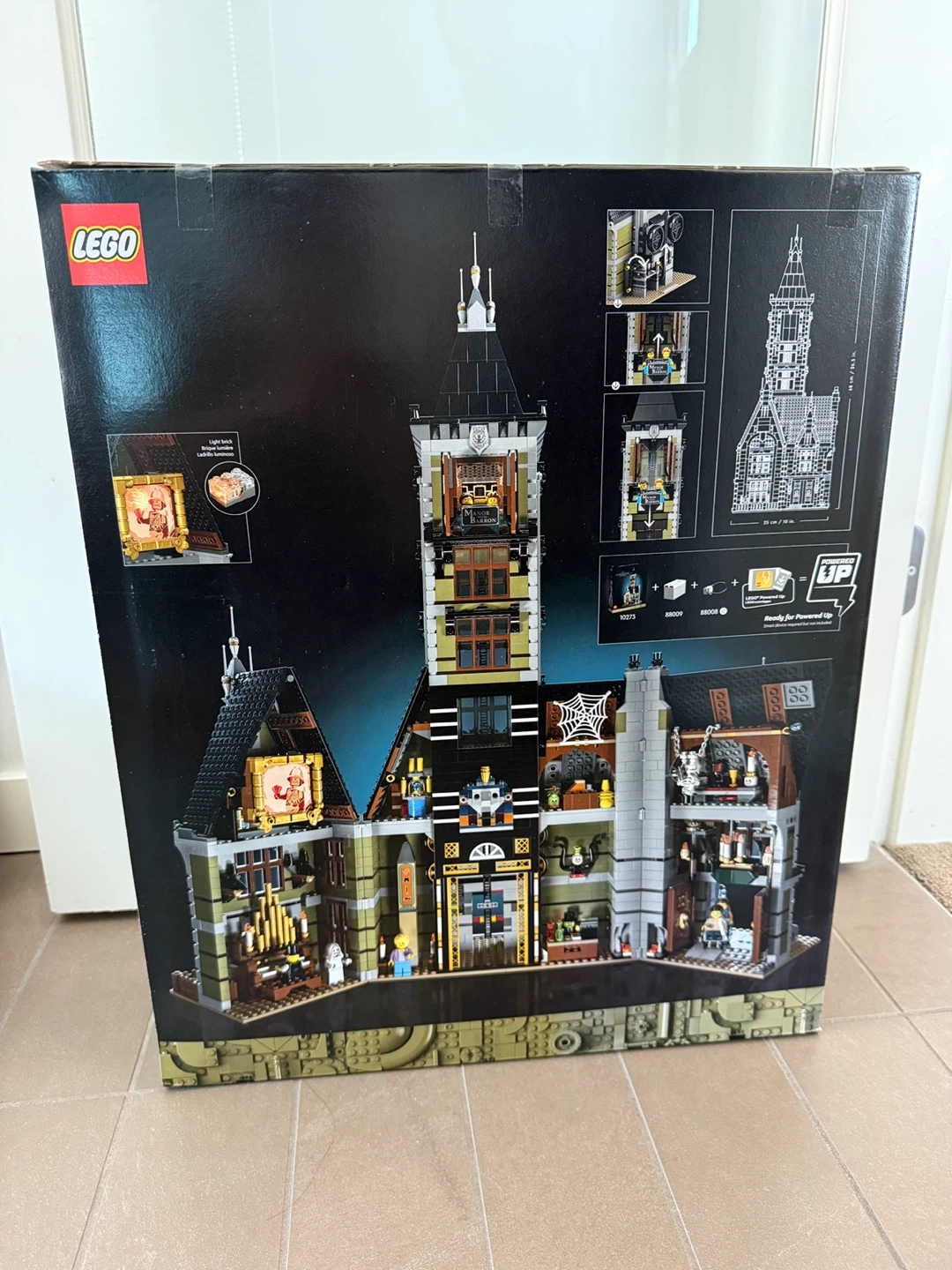 LEGO Haunted House 10273 - photo 2