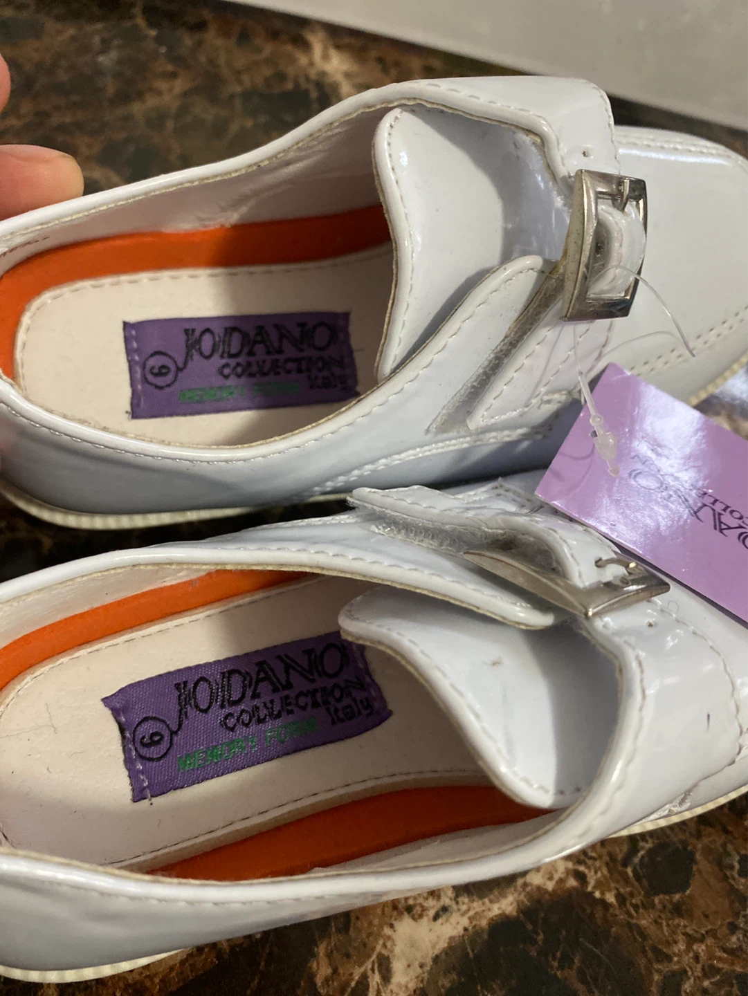 Jodano Collection White Patent Leather Buckle Shoes - Size 9 - photo 2