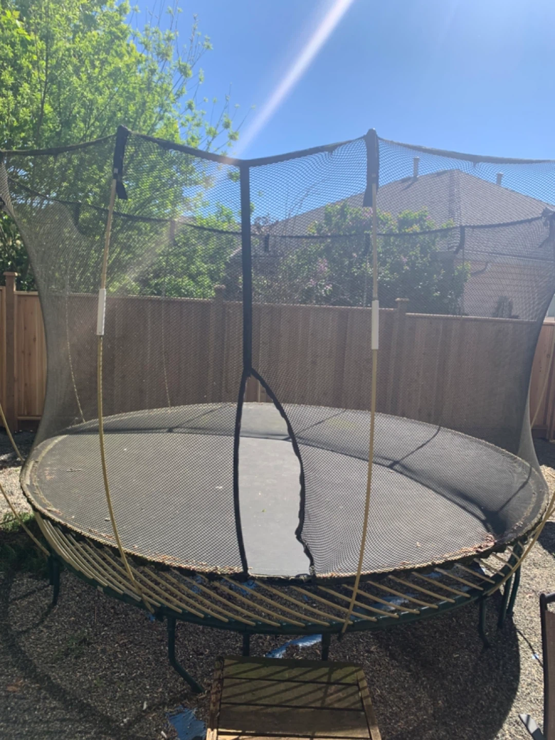 Round Trampoline with Safety Netting - photo 2