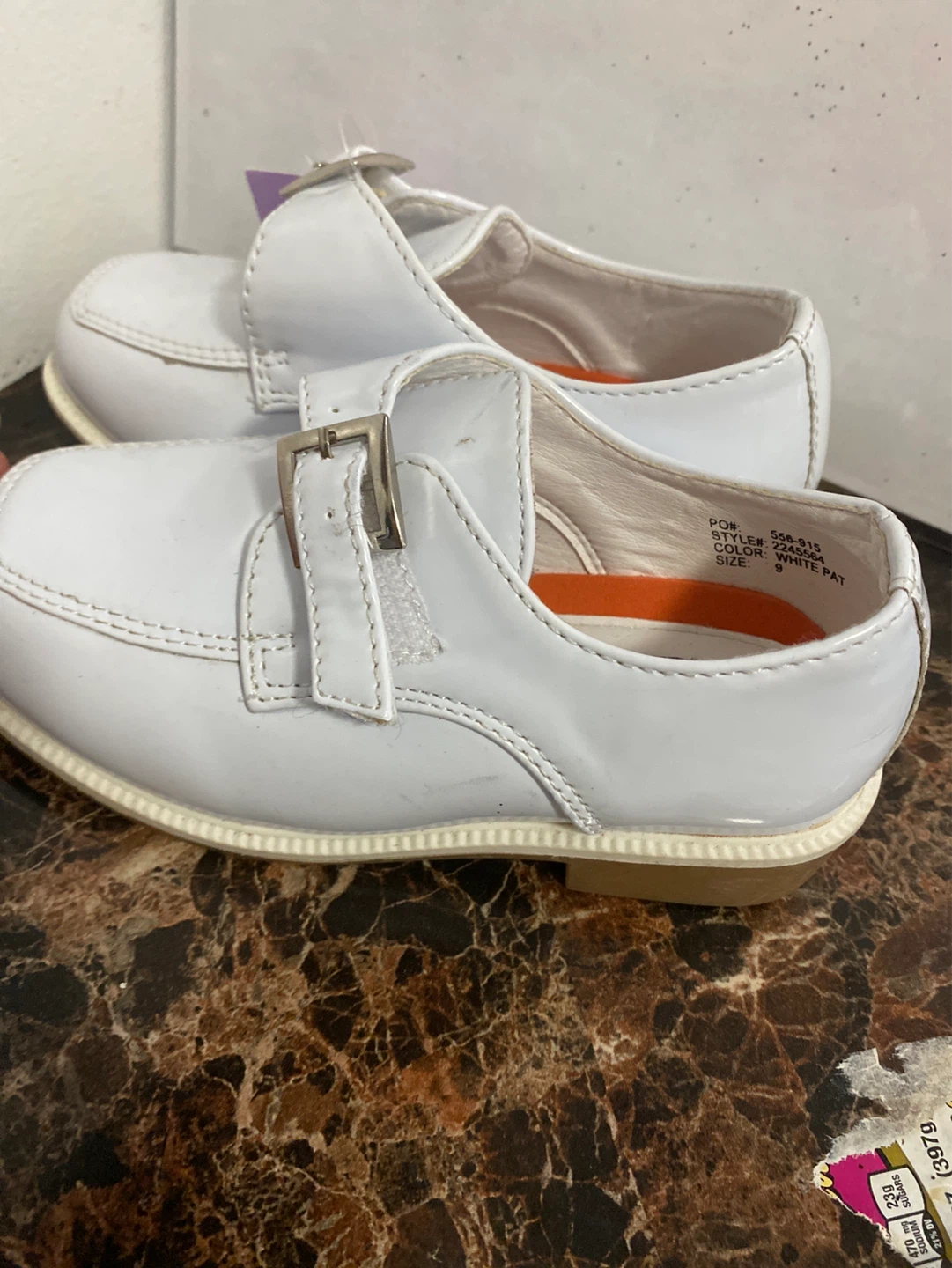 Jodano Collection White Patent Leather Buckle Shoes - Size 9 - photo 5