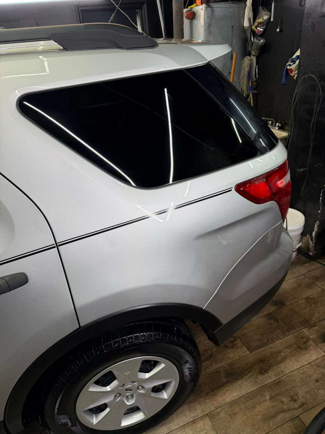 2013 Ford Explorer XLT Silver SUV - photo 5