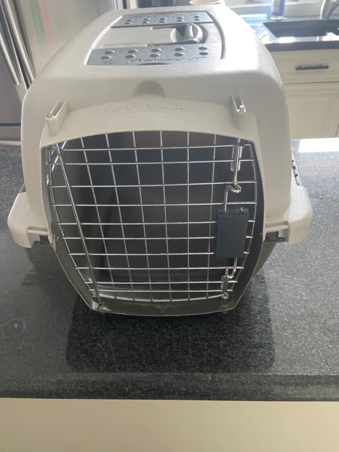 Petmate Pet Taxi Pet Carrier