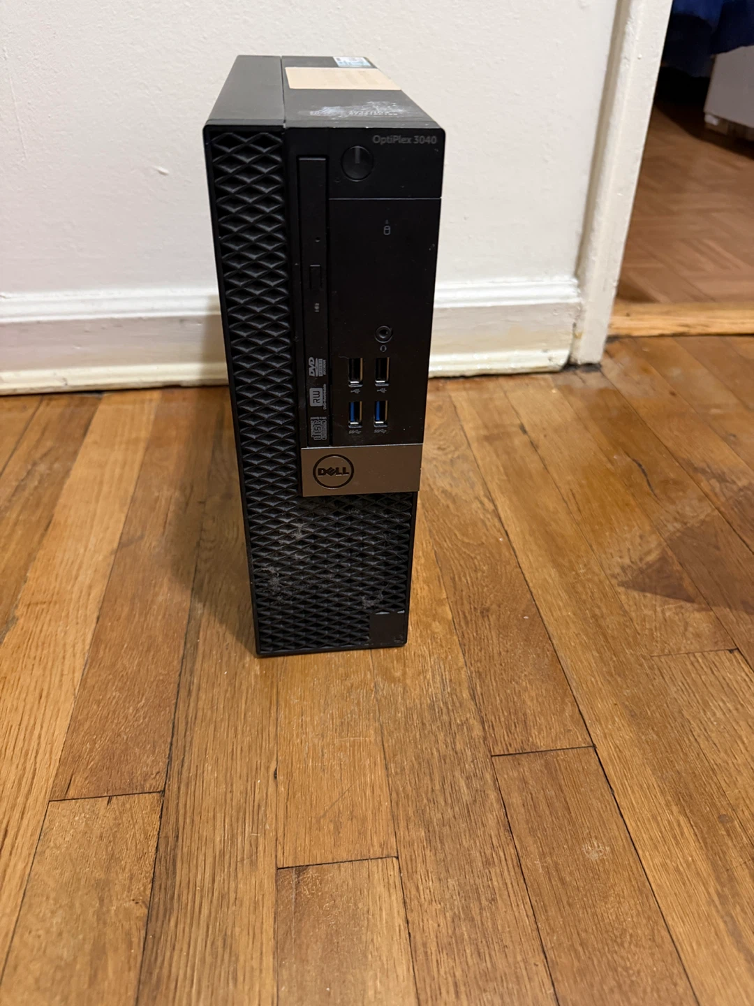 Dell OptiPlex 3040 Desktop Computer