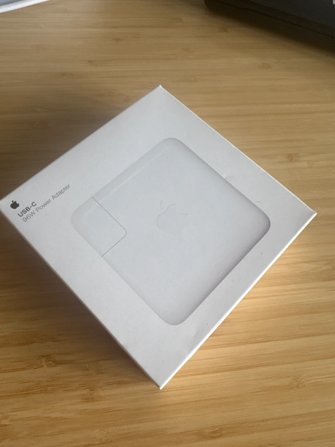 Apple 95W USB-C Power Adapter - sealed